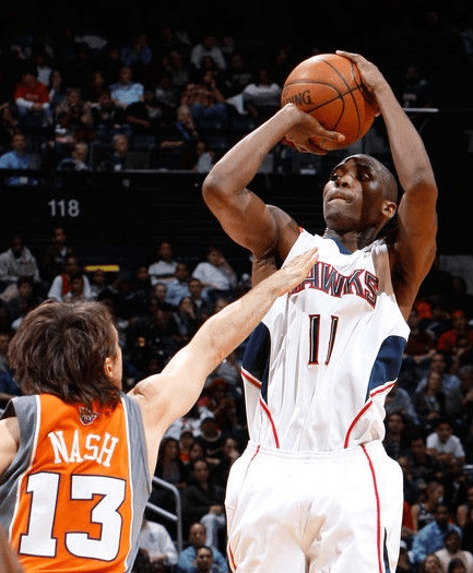 随着社交媒 随着社交媒